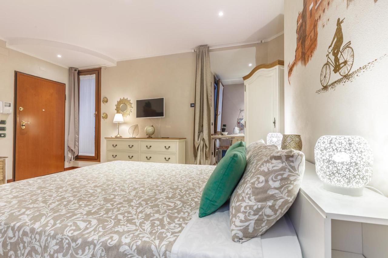 Apartmán A Due Passi Dal Castello Ferrara Exteriér fotografie