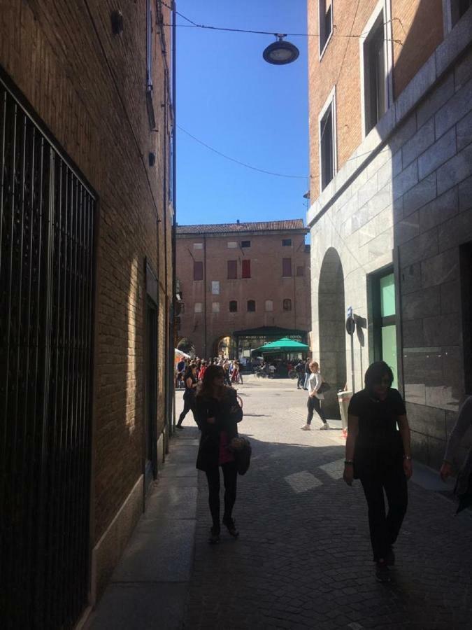 Apartmán A Due Passi Dal Castello Ferrara Exteriér fotografie